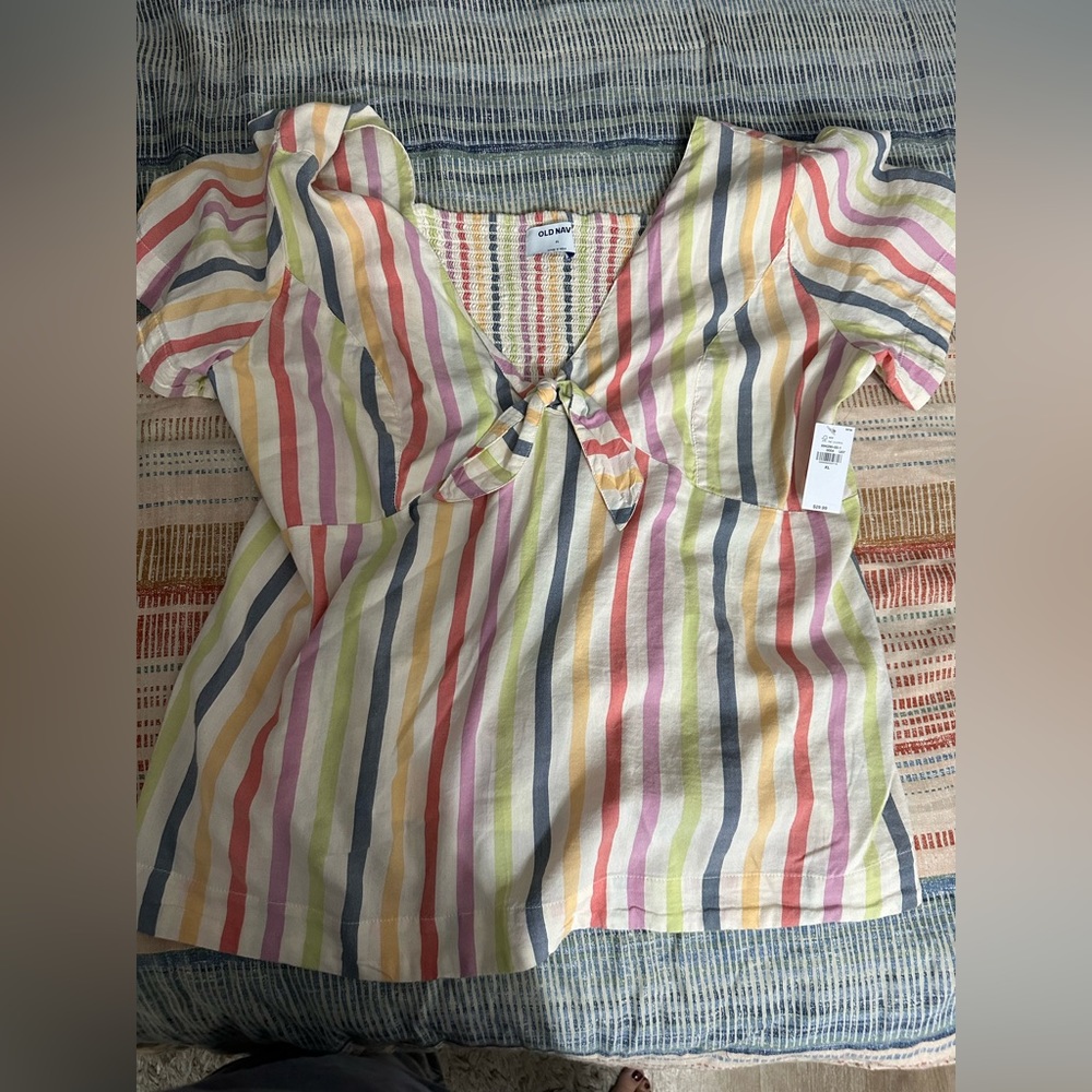 Old navy woman’s stripped multi color top size XL